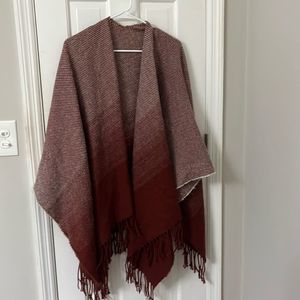 White and burgundy shaw/throw 🍸